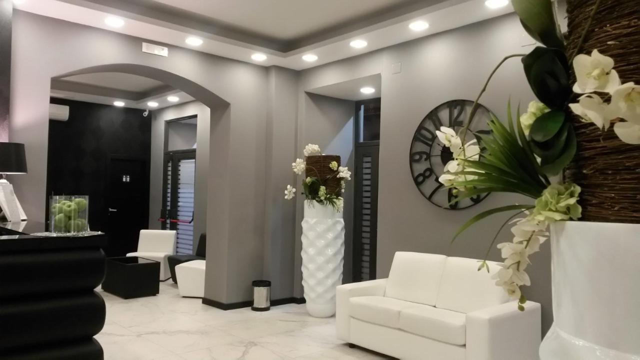 Sweet Central Hotel Казерта Екстер'єр фото