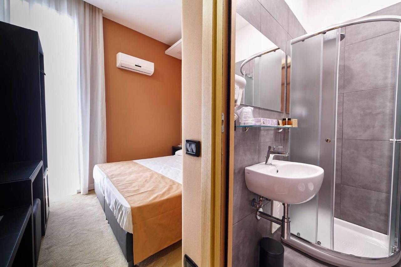 Sweet Central Hotel Казерта Екстер'єр фото