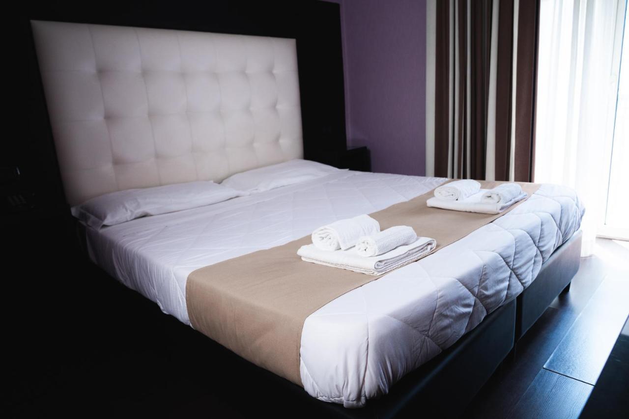 Sweet Central Hotel Казерта Екстер'єр фото